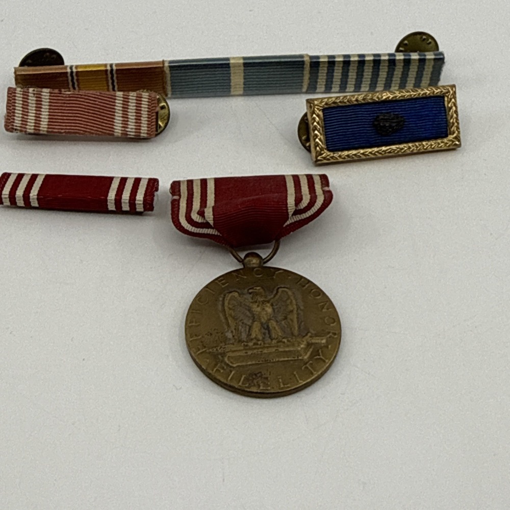 VTG U.S. Army WWII Military Conduct Medal Eagle Presidential Commendation Oak